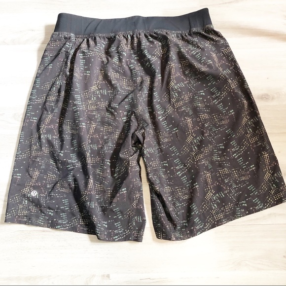 lululemon athletica Other - Lululemon Men's Athletic Shorts Green Black Extra Large